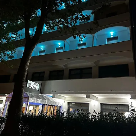 Hotel Perla 3*